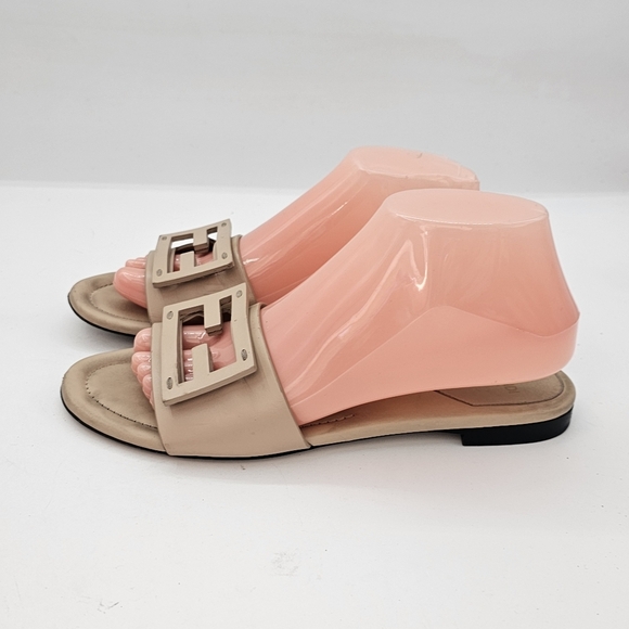 Fendi Baguette FF Leather Sandals Tan Size 39 (US 8.5) - Picture 2 of 15